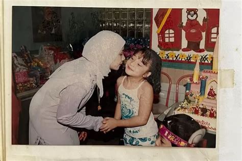 Unggahan Foto Masa Kecil Nikita Willy Tuai Pujian Mirip Noni Belanda