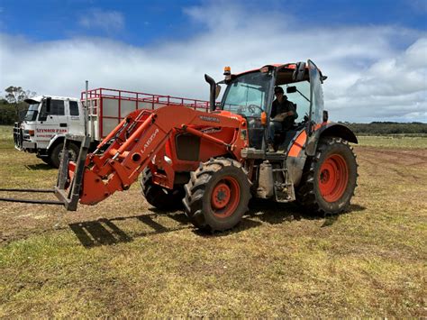 Lot 1 KUBOTA TRACTOR AuctionsPlus