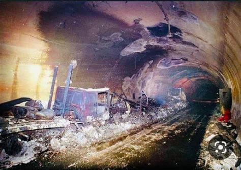 Afghanistan Lexplosion Dun Camion Citerne Dans Un Tunnel Fait Au