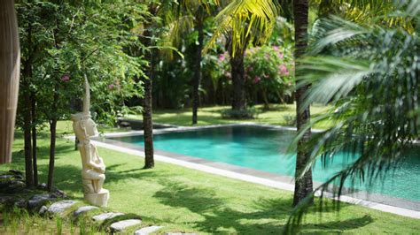 Villa Kayu in Umalas, Bali (5 bedrooms) - Best Price & Reviews!