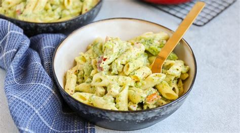 Pasta Kip Pesto Saus Snel Klaar In Minuten Lekker En Simpel