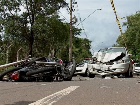 G Adolescentes Furtam Moto E Sofrem Acidente Durante Fuga Em Rio