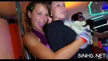 Sexo grupal malvado y húmedo XVIDEOS