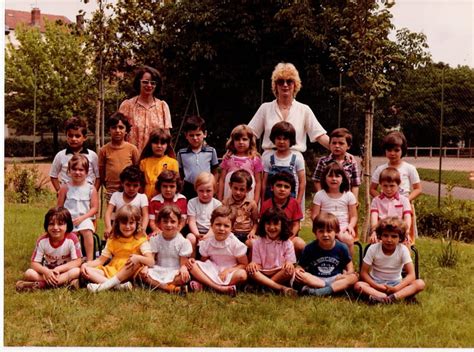 Photo De Classe Petite Ou Moyenne Section De 1979 Ecole Maternelle Rue