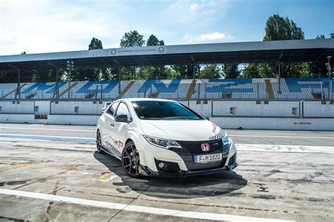 Honda Civic Type R Sets Five New FWD Lap Records In Europe