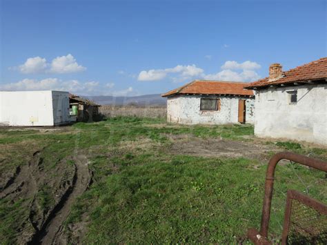 Farm for sale near Plovdiv, Bulgaria. Sheep farm with large yard and ...