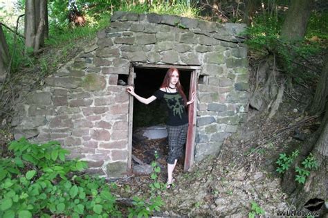 Redhead Goth Chick Liz Vicious Flashing Her Tits Porn Pictures XXX Photos Sex Images 3363921