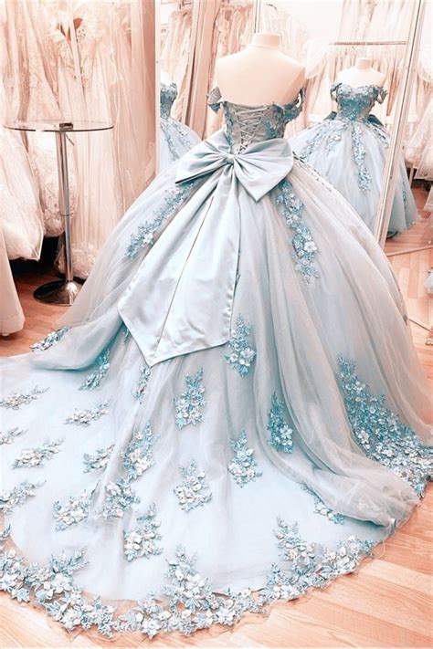 Pin By Isabel Draiman On Xv Azul Varios Ball Gowns Quince Dresses