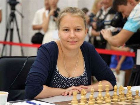 Top 10 Best Female Chess Grandmasters Right Now - Sports Show