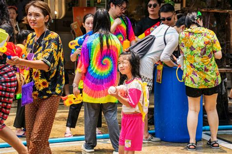 Songkran Festival in Thailand 29719059 Stock Photo at Vecteezy