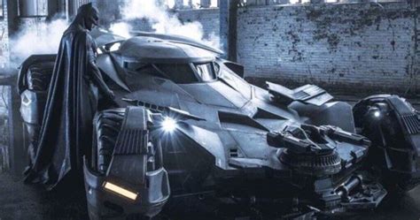 Arriba Imagen Batman En Carro Abzlocal Mx