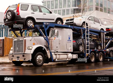 Auto transport truck - USA Stock Photo - Alamy