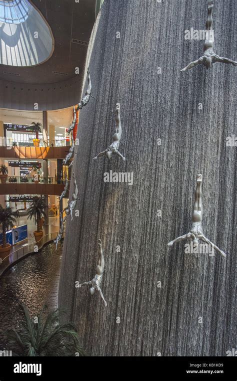 Sculptures Dans Le Centre Commercial Dubai Mall Banque De Photographies