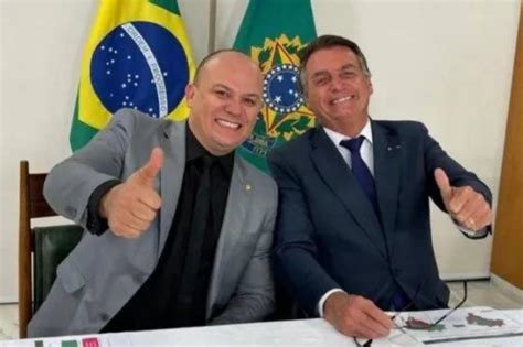 Advogado afirma que Bolsonaro só vai depor após ter acesso ao processo