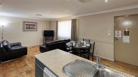 Edward Parry Motel Tamworth Accommodation Apartments