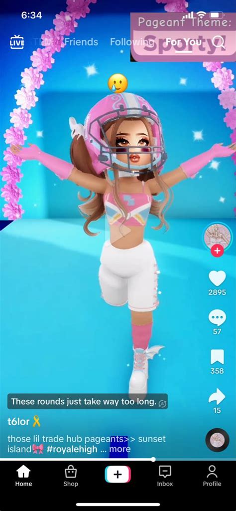 Pin By Aru On Robloxx Island Outfit Royal High Outfits Ideas Cheap