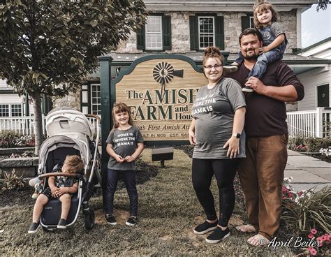 The Brunettes Highlights A Visit To The Amish Farm And House In Lancaster Pa