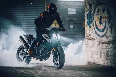 KTM 790 Duke 2023