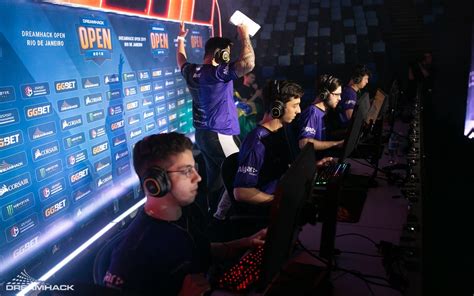 Cs Go Furia Vence Sharks E Est Na Final Da Dreamhack Open Rio