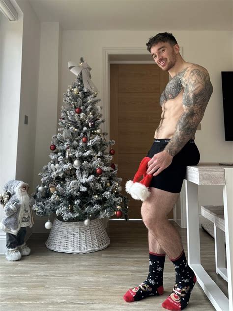 TW Pornstars Chris Hatton Twitter Happy Christmas Celebrate This