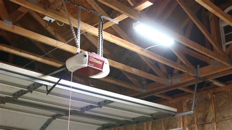 Garage ceiling lights - 10 ideas by lighting for your garage - Warisan ...