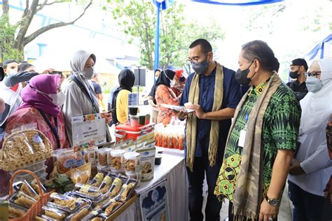 Geliatkan Ekonomi Masyarakat Bazar Umkm Digelar Dinas Perindagkop Ukm