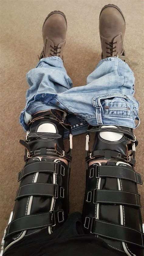 Pin By John Beeson On Leg Braces In Leg Braces Fisherman Sandal