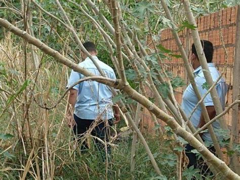 Moradores Encontram Corpo Em Decomposi O Em Terreno Baldio Interior