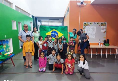 Notícia Alunos celebram a independência do Brasil Prefeitura