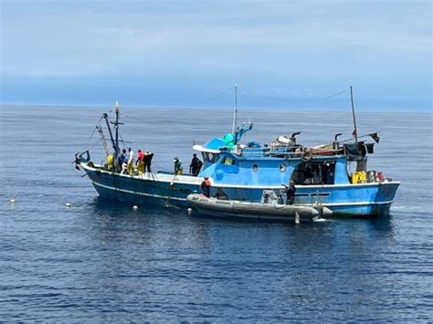 Detectan A Dos Embarcaciones Colombianas Realizando Pesca Y Aleteo