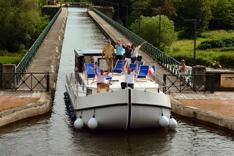 Location de la La Péniche F bateau sans permis en France