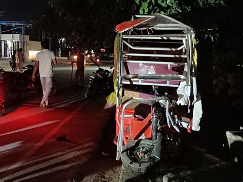 Cos Official Vehicle Collided With E Rickshaw सीओ की सरकारी गाड़ी ने ई रिक्शा को टक्कर मारी