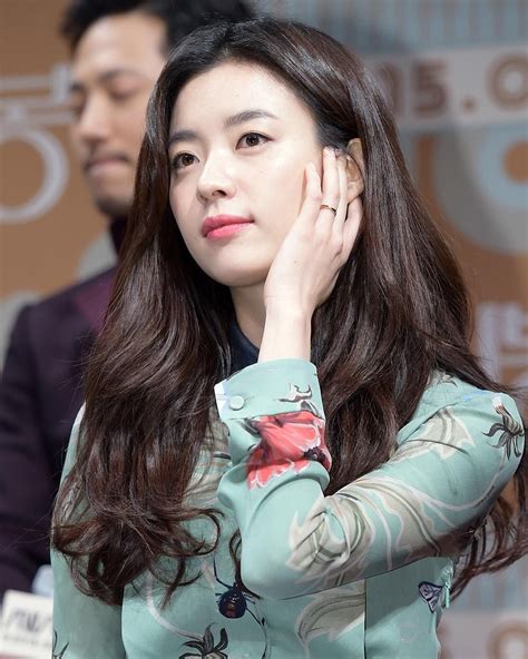 Han Hyo Joo At A Press Conference For Her Latest Movie Cest Si Bon