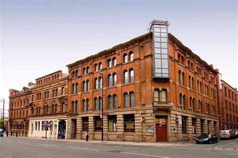 PREMIER INN MANCHESTER CITY CENTRE (PORTLAND STREET) HOTEL - Updated ...