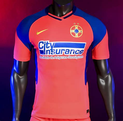 FCSB 2021-22 Kits