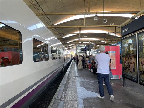 Renfe empieza a comercializar paquetes turísticos de AVE a Francia