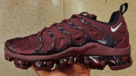 Nike Air Vapormax Plus Night Maroon In Black Cedar Running Shoes 4k Pov Don Alpha Cleat Fn6850