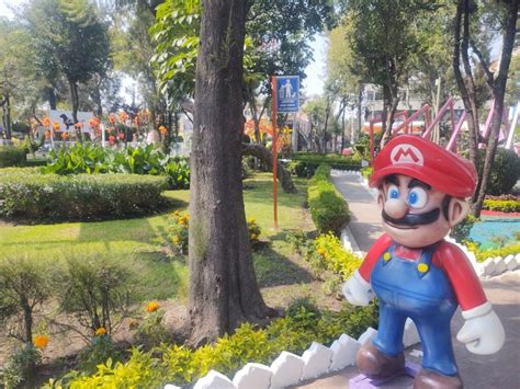 Super Mario Bros Parque En La CDMX Exhibe Figuras De Los Personajes