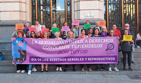 La Coordinadora Feminista de Zaragoza se concentra por el Día de los