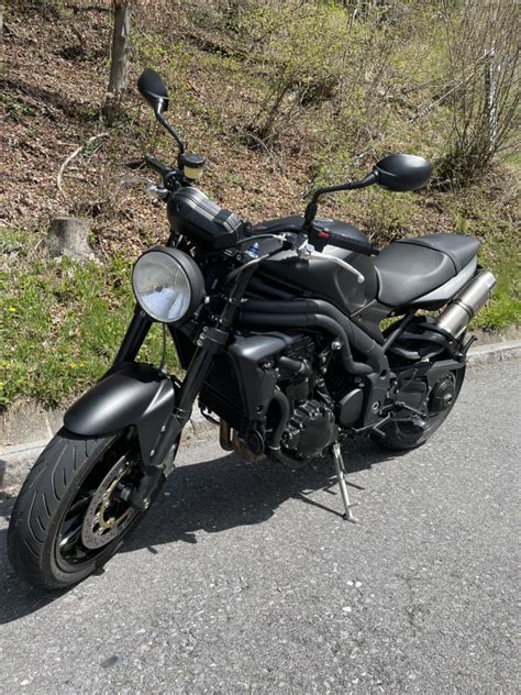 TRIUMPH Speed Triple 1050 Naked Occasion CHF 4 900