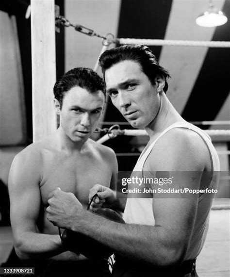 Gary Kemp Photos Photos And Premium High Res Pictures Getty Images