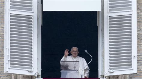 Papa Francesco Durante L Angelus Primopiano Ansa It