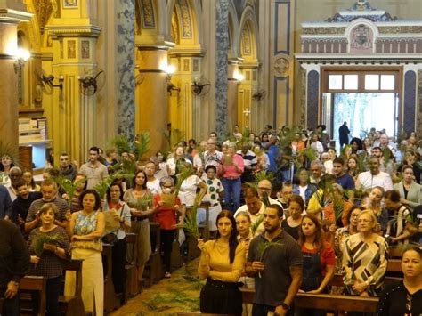 Dom Moacir Celebra Missa Do Domingo De Ramos E Da Paix O Do Senhor Na