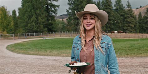 Wrangler Denim Jacket Of Hassie Harrison As Laramie In Yellowstone