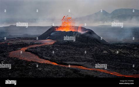 Dramatic images of the 2023 Volcano Eruption in Iceland Stock Photo - Alamy