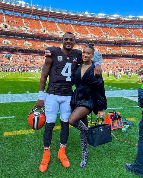 Deshaun Watson Returns To Action For Browns With Glamorous Girlfriend