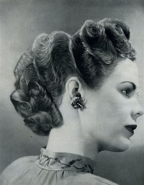 Victory Rolls The Hairstyle That Defined The 1940s Womens Hairdo