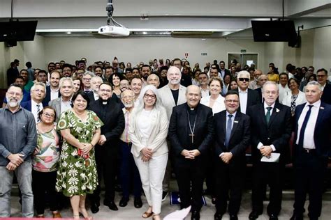 A Presidente da ASSIESPE e da ABCDE Ana Gleide Leal marca presença no