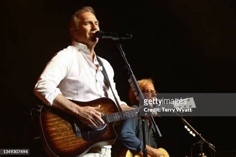 671 Kevin Costner Band Stock Photos, High-Res Pictures, and Images ...