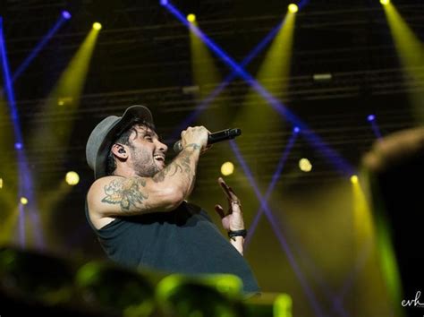 Fabrizio Moro Esce L Ep La Mia Voce Vol Poi Un Altro Film Rockol